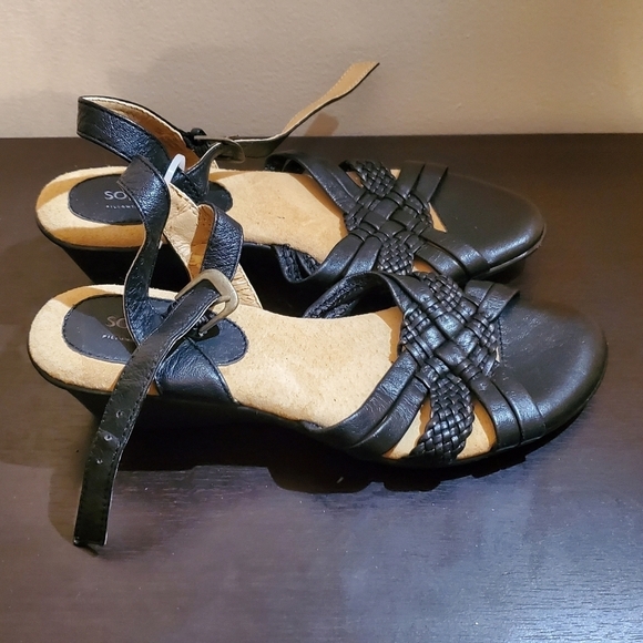 Nwot softspots black sandals 7.5 - Picture 1 of 4